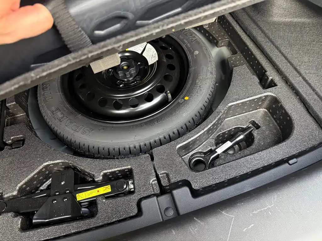 DONGFENG YI HYUN MAX