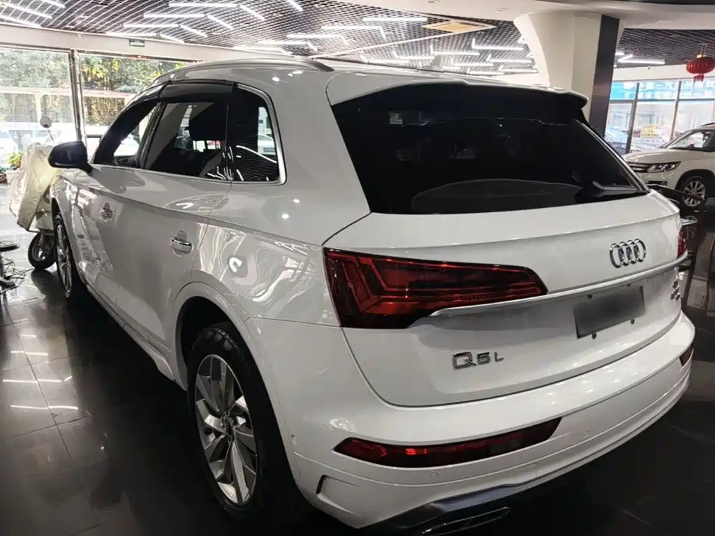 Audi Q5L — миниатюра 5