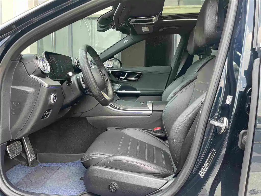 Mercedes-Benz C-Class — миниатюра 8