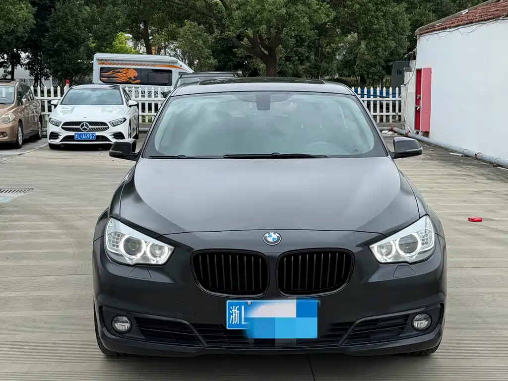 BMW 5 Series GT — миниатюра 2