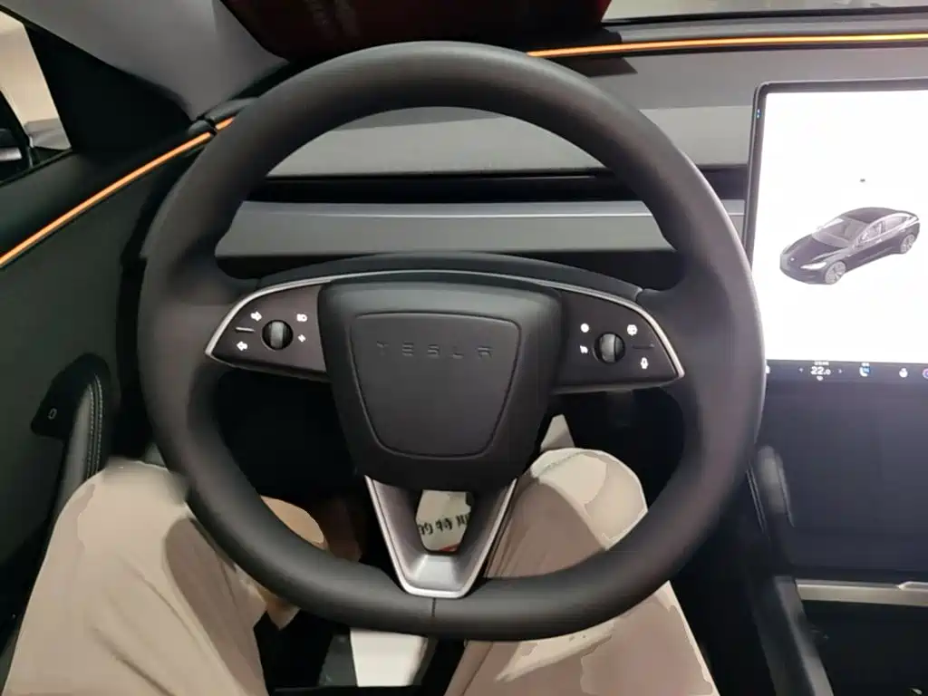 Tesla Model 3 — фотографии объявления, Фото 11