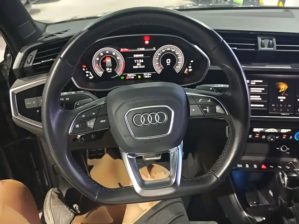 Audi Q3 2022 — фото 10