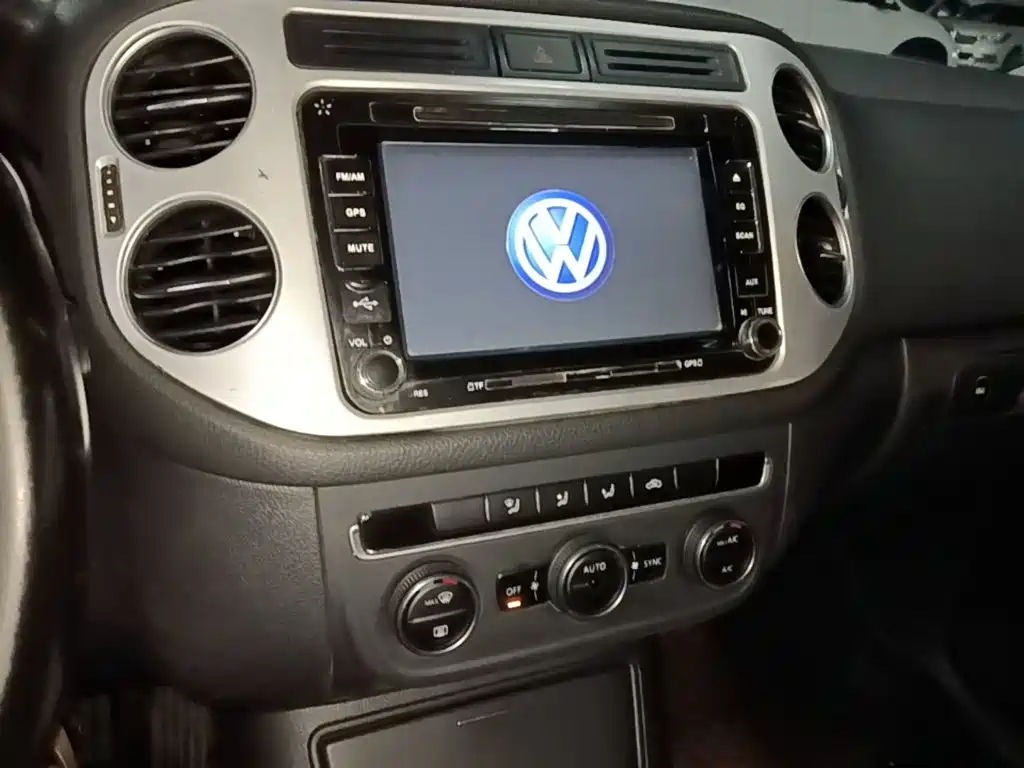 Volkswagen Tiguan — миниатюра 13