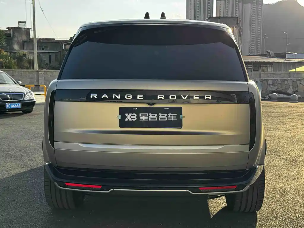 Land Rover Range Rover — миниатюра 8