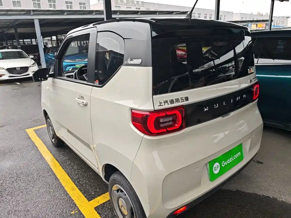 Wuling MINIEV — миниатюра 5
