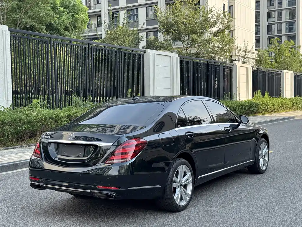 Mercedes-Benz S-Class — миниатюра 6