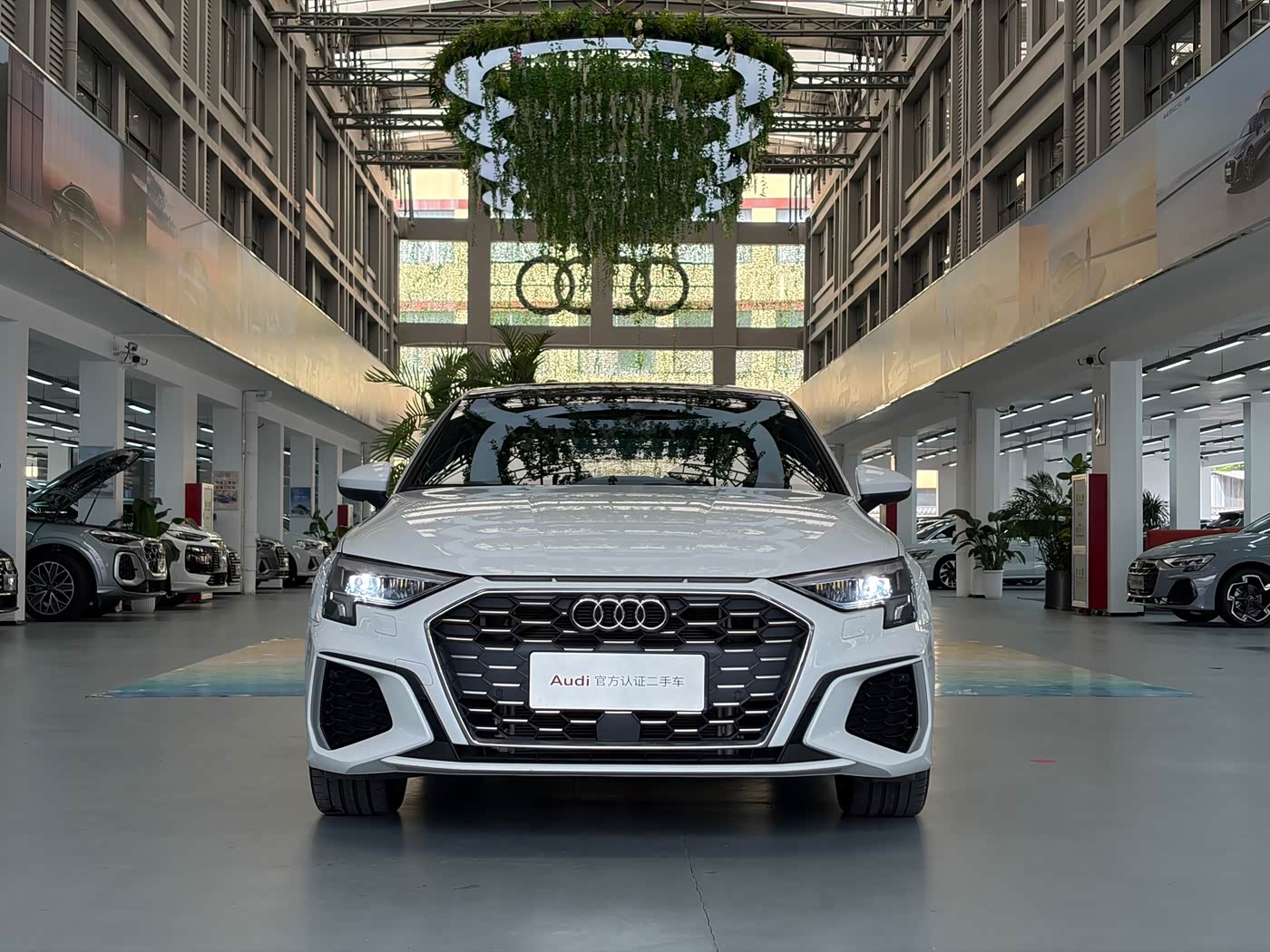 Audi A3 1.4 л 2024 г. Белый, пробег 25000 км