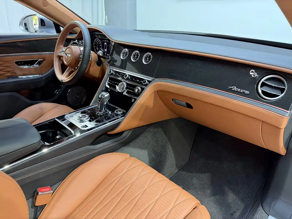 Bentley Flying Spur — миниатюра 8