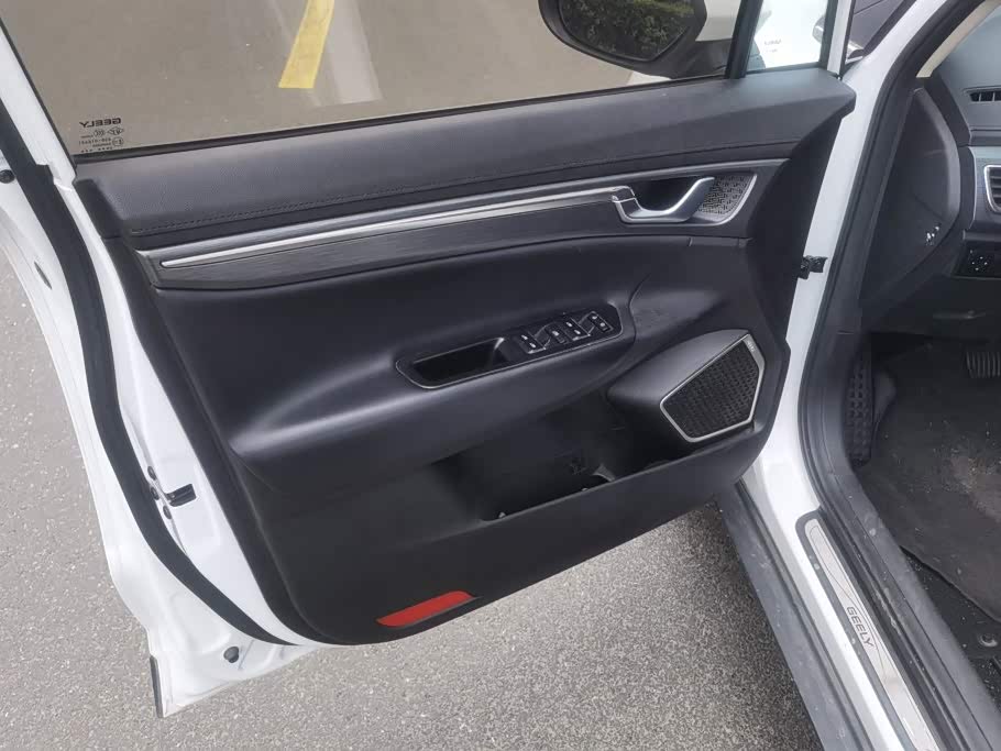 Geely Emgrand GS 1.4 л 2021 г. Белый, пробег 40900 км