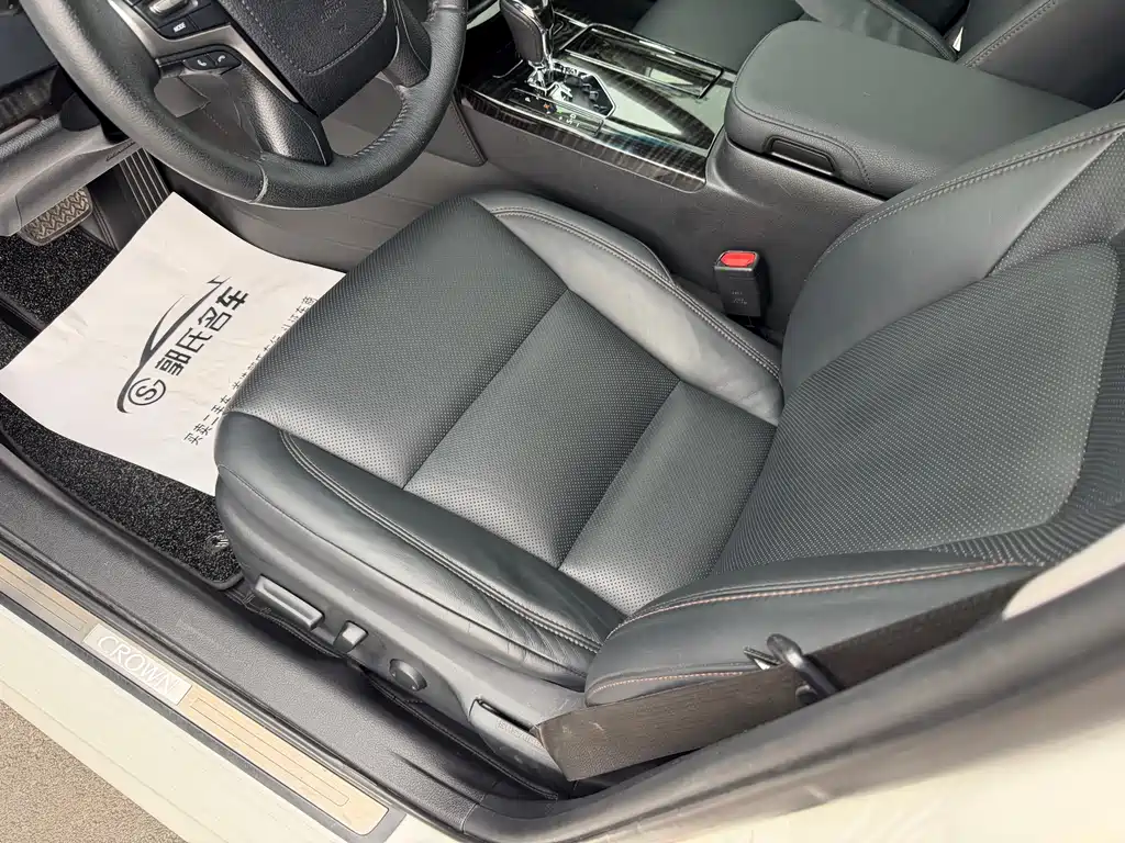 Toyota Crown 2.0T Fashion Edition, фото 8