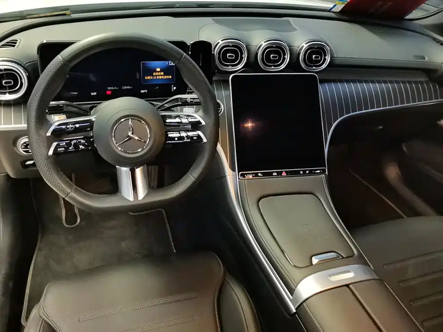 Mercedes-Benz C-Class 2024 — фото 12