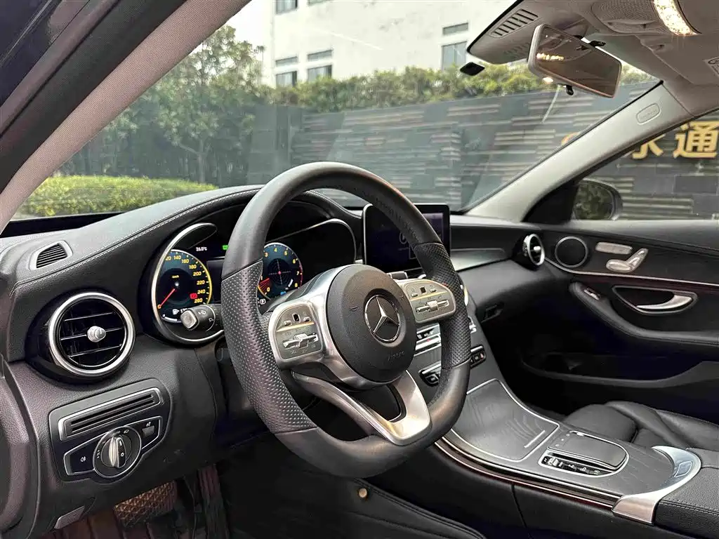 Mercedes-Benz C-Class — миниатюра 4