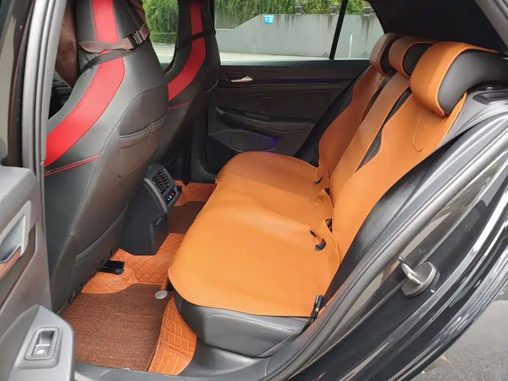 Volkswagen Golf GTI — миниатюра 11
