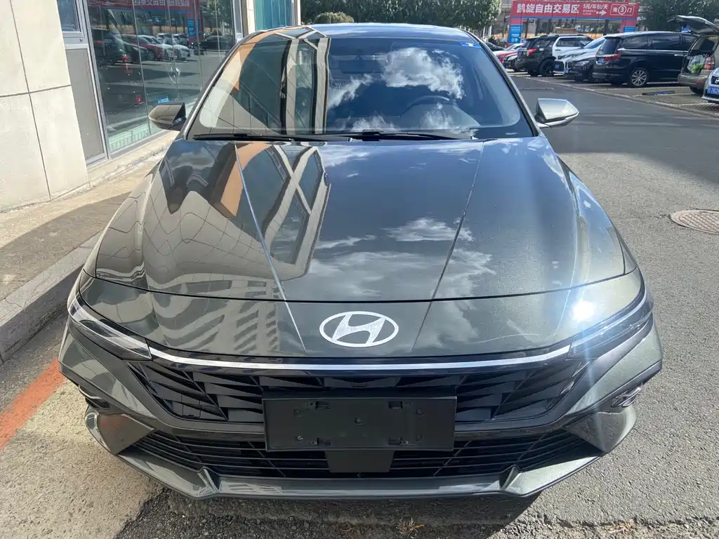 Hyundai Elantra — миниатюра 2