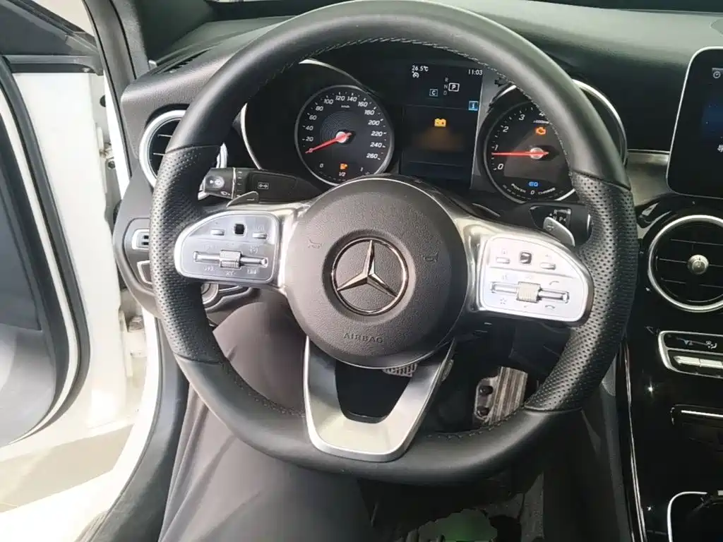 Mercedes-Benz C-Class — миниатюра 11