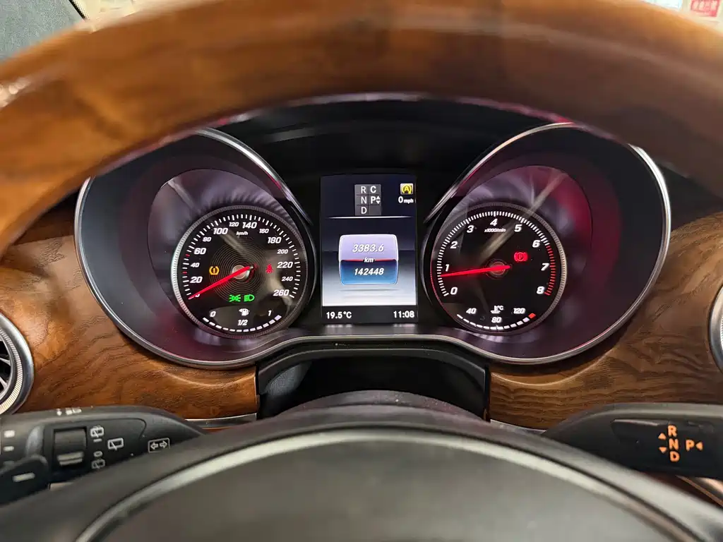 Mercedes-Benz V-Class — миниатюра 13
