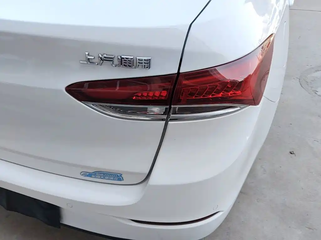 Buick Excelle — миниатюра 8