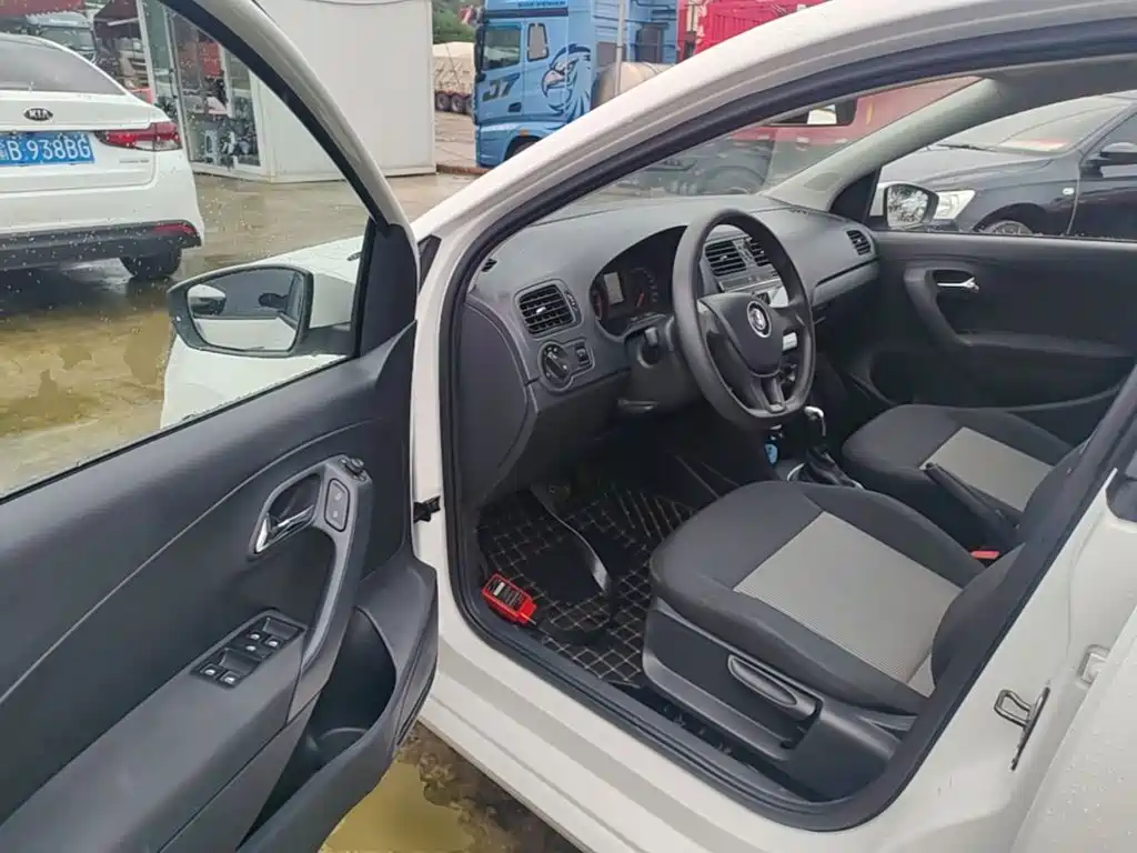 Volkswagen Polo — миниатюра 16