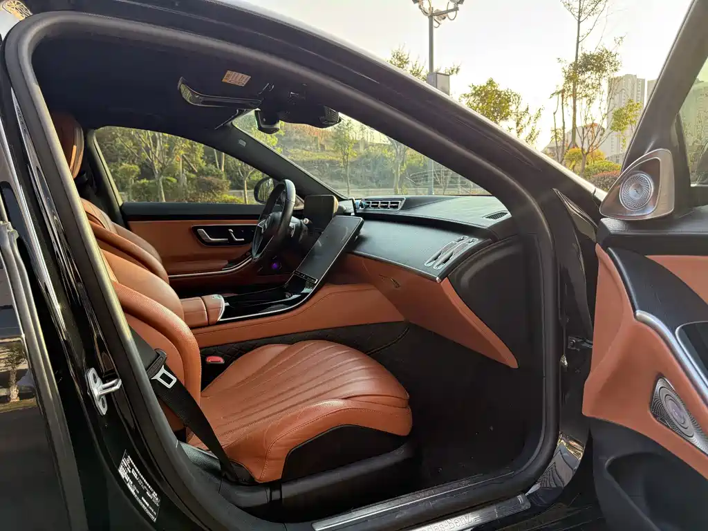 Mercedes-Benz S-Class — миниатюра 6