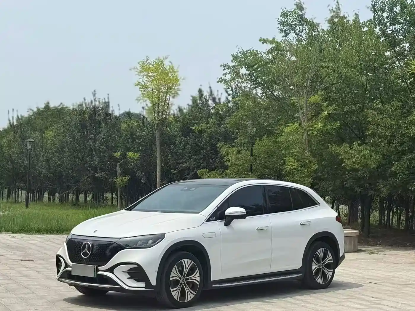 奔驰EQE SUV 2023款 350 4MATIC 豪华版 2023