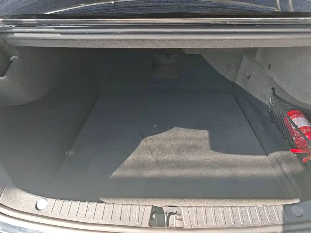 BYD e9 — миниатюра 19