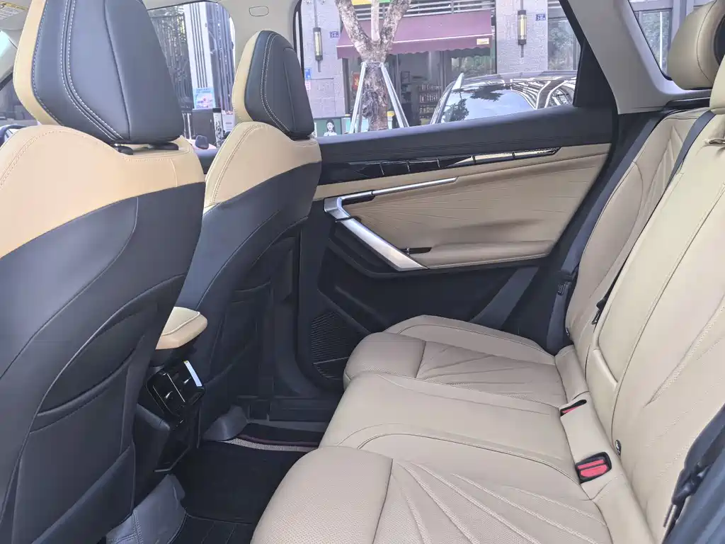 GEELY AUTOMOBILE BOYUE L