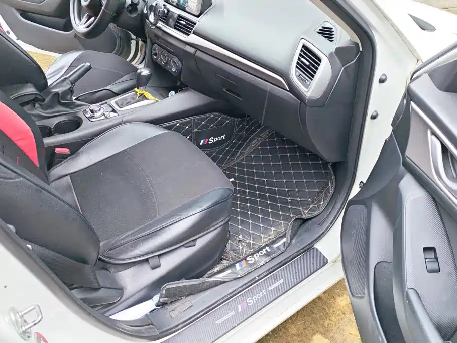Mazda 3 Axela — миниатюра 8
