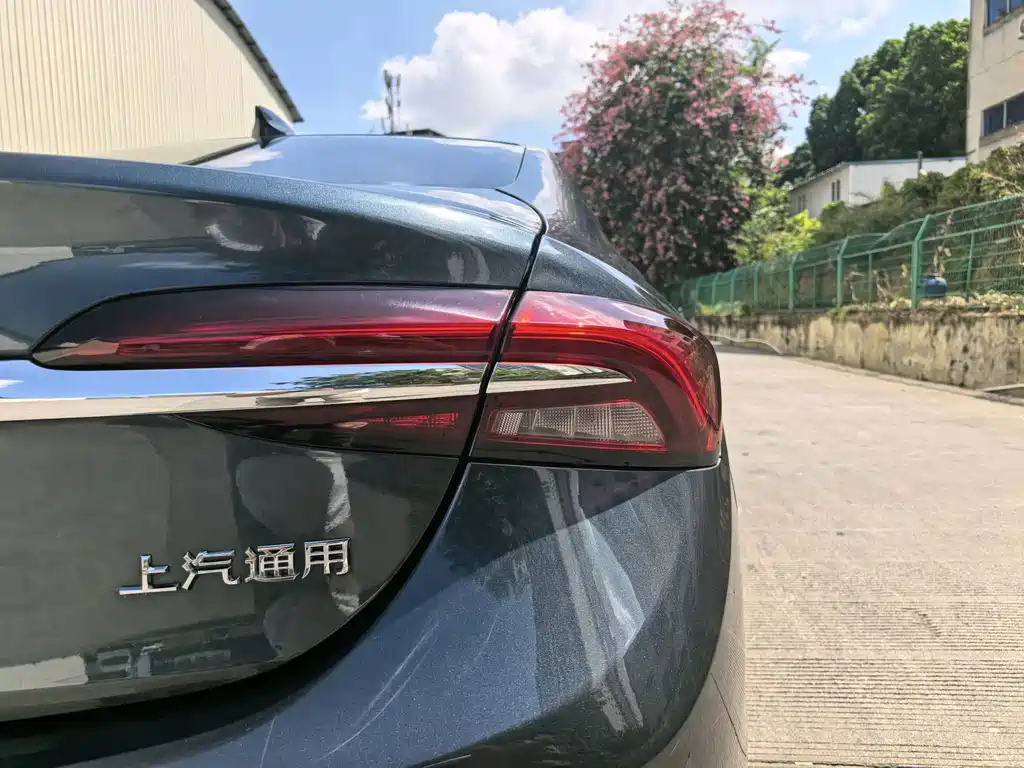 Buick LaCrosse — миниатюра 17