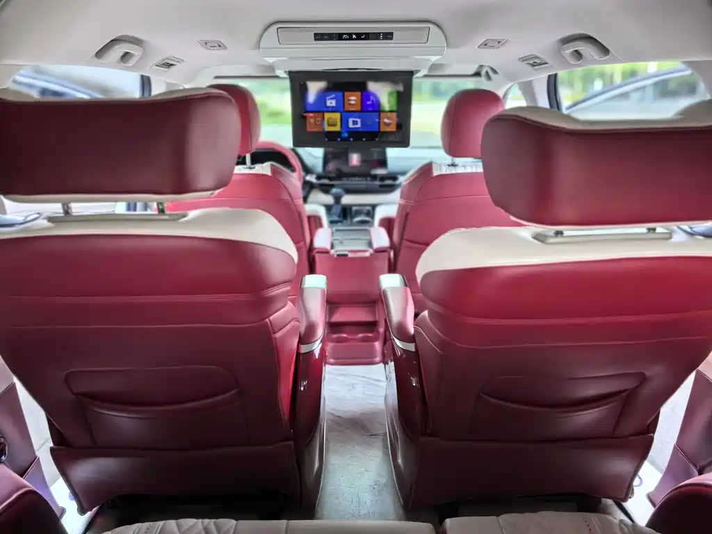 Toyota Sienna — миниатюра 17