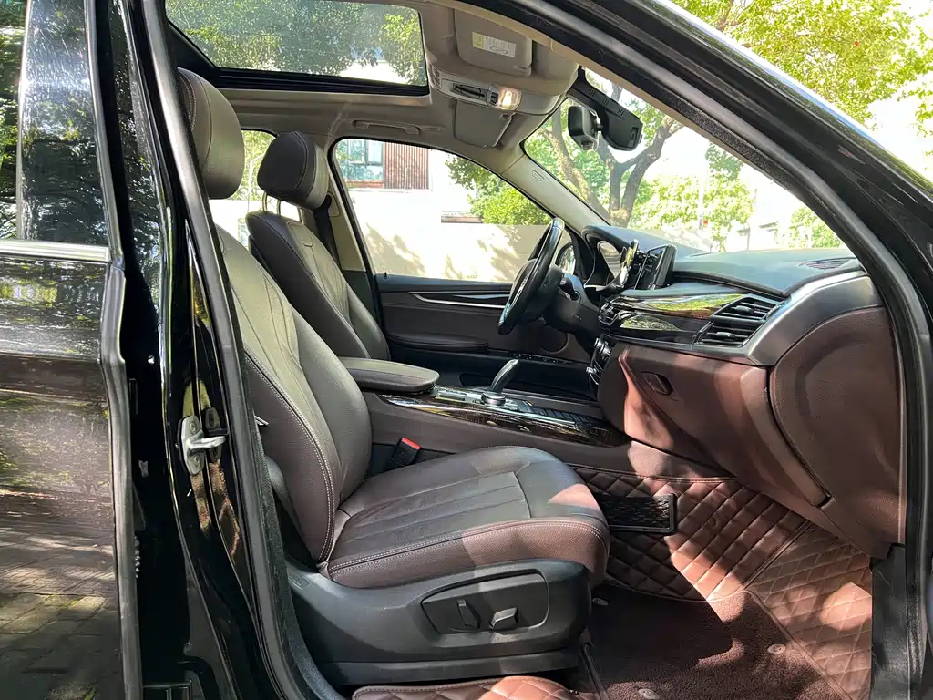 BMW X5 (Import) — миниатюра 11