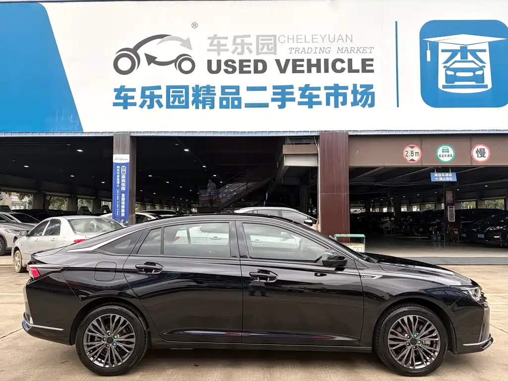 Dongfeng Aeolus Yixuan Max MAX 2022 1.5T