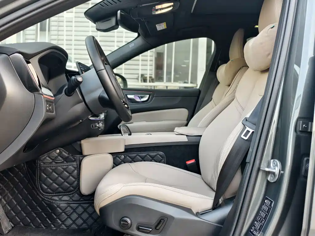 Volvo XC60 — миниатюра 13