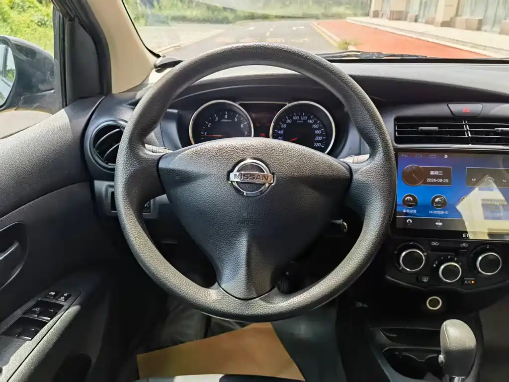 Nissan Livina — миниатюра 17