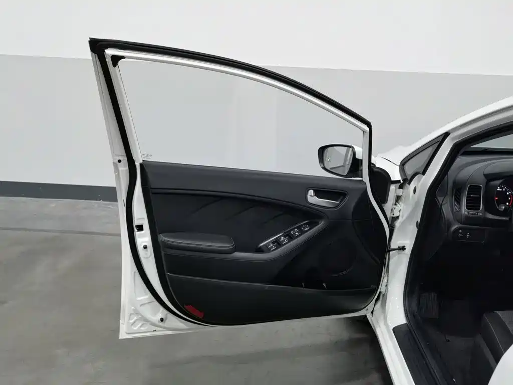 Kia K3 — миниатюра 8