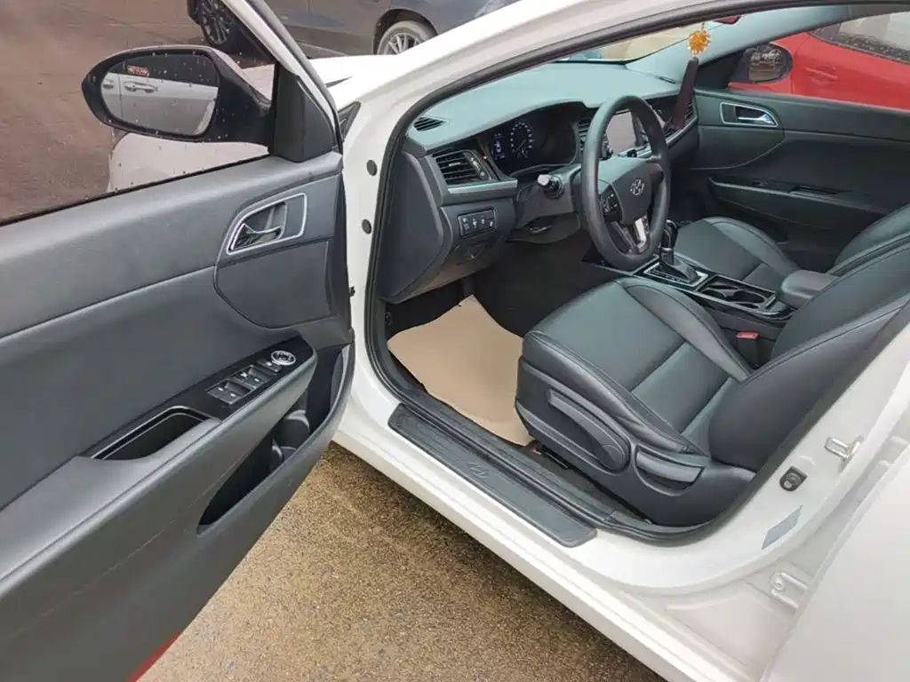 Hyundai Mistra — миниатюра 16