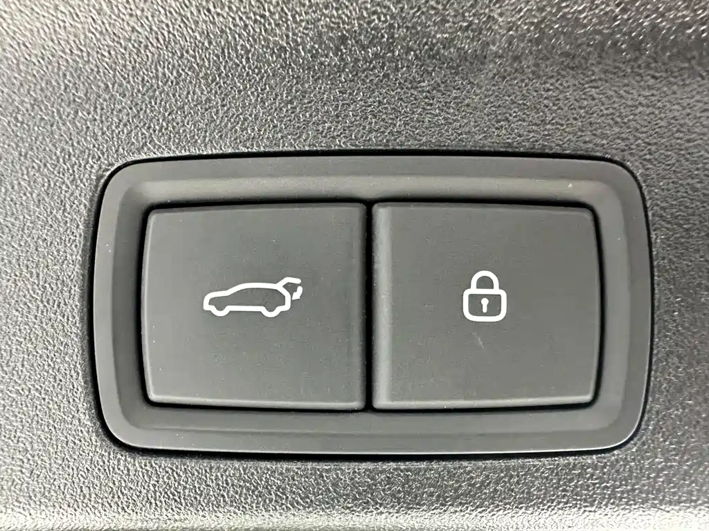 Li Auto Li L9 — миниатюра 17