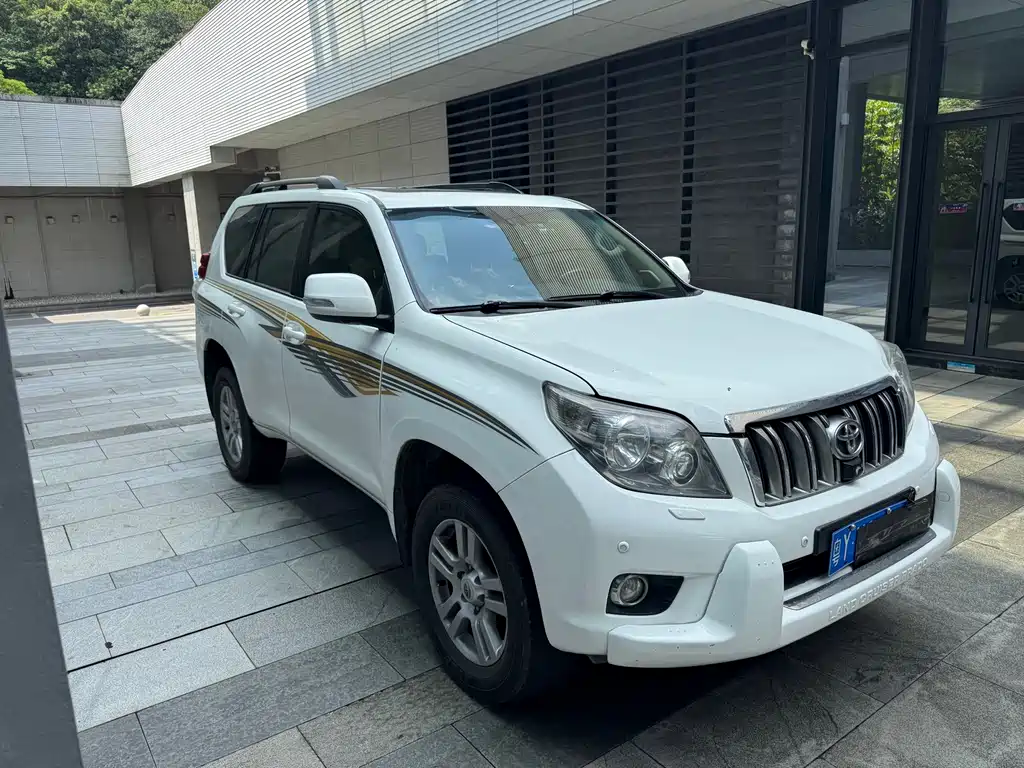 Toyota Land Cruiser Prado 2010 4.0L AT VX NAVI