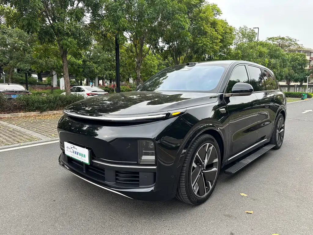 Li Auto Li L9 2025