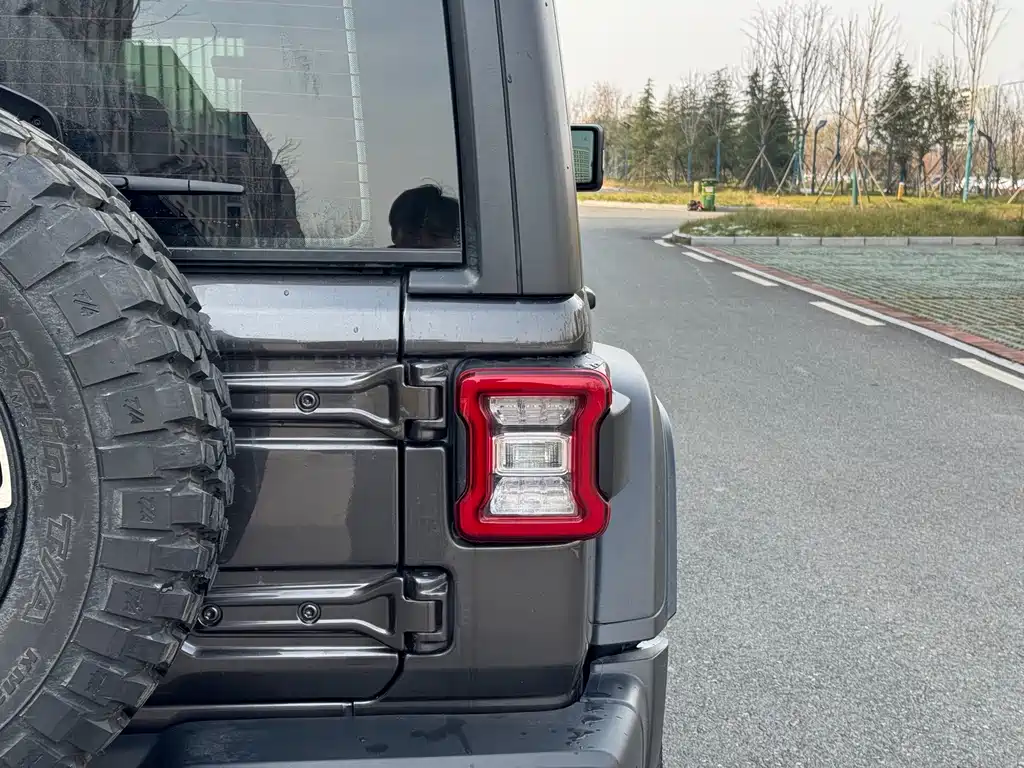Jeep Wrangler — миниатюра 10