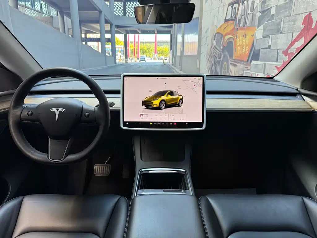 Tesla Model Y 2022 — фото 10