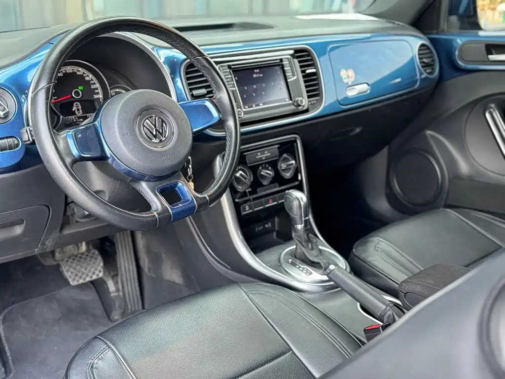 VOLKSWAGEN BEETLE
