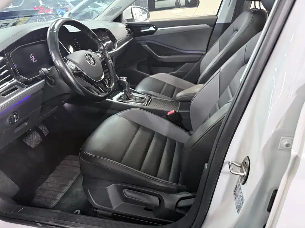 Volkswagen Sagitar — миниатюра 7
