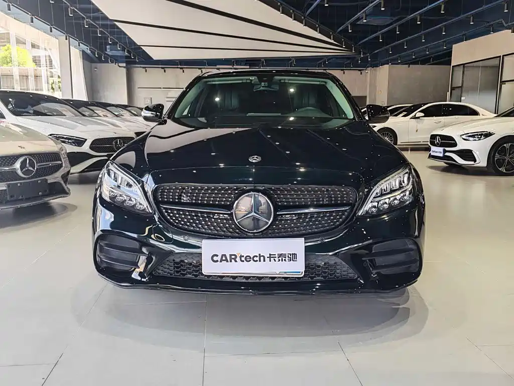Mercedes-Benz C-Class — миниатюра 2