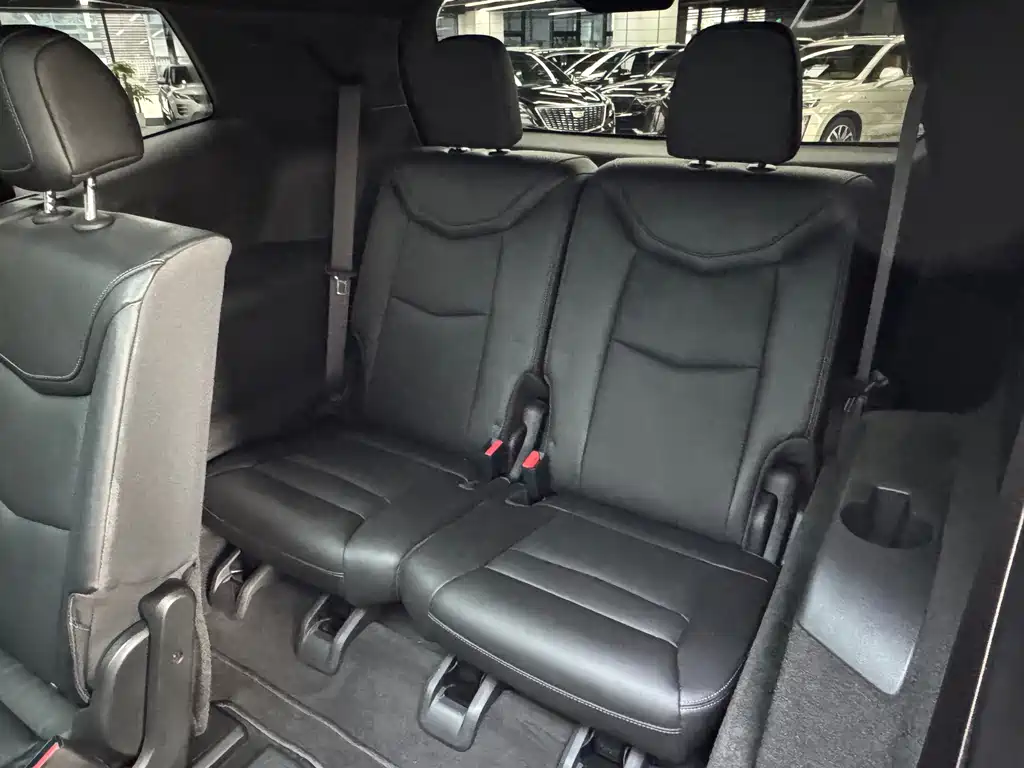 Cadillac XT6 — миниатюра 7