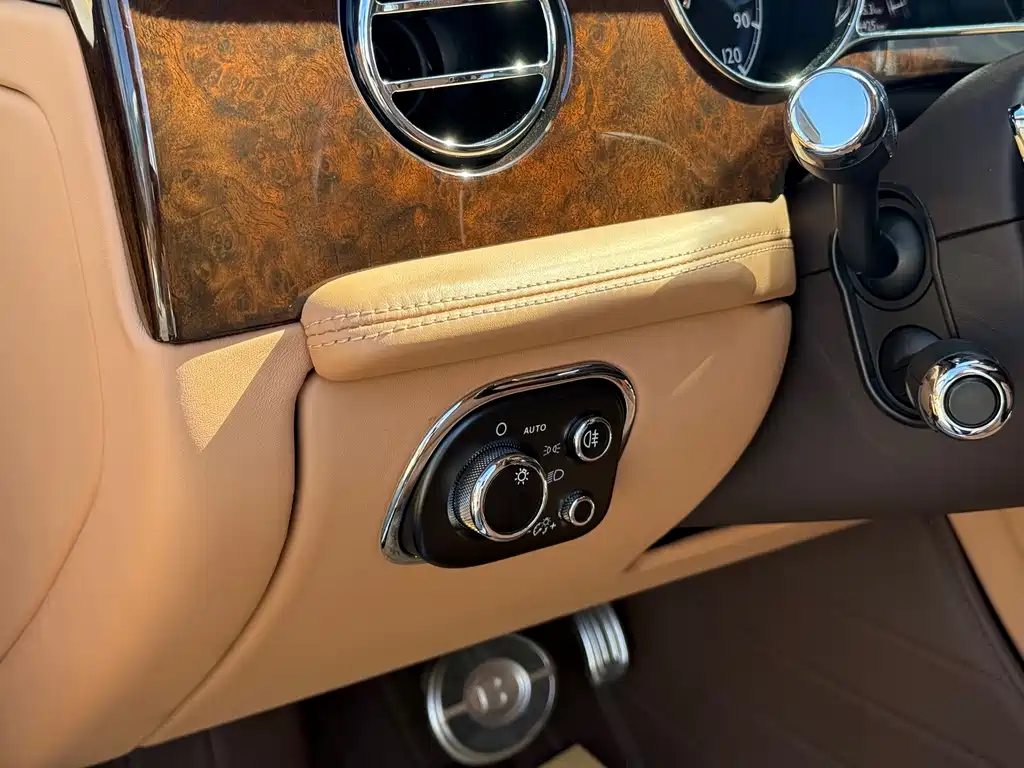 Bentley Mulsanne — миниатюра 14