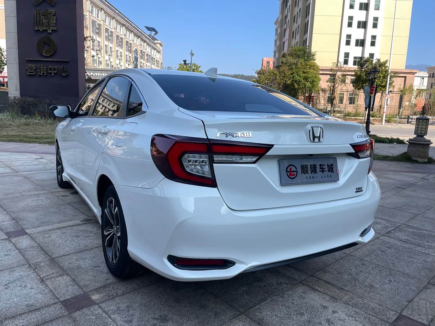 Honda Crider 1.0 л 2022 г. Белый, пробег 18000 км