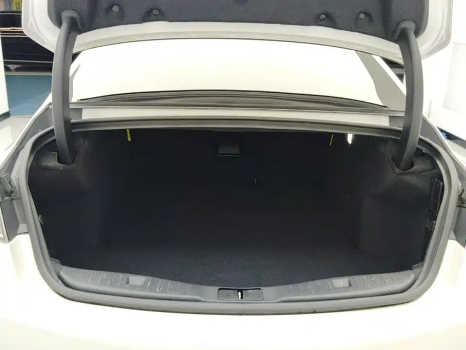 Lincoln MKZ — миниатюра 4