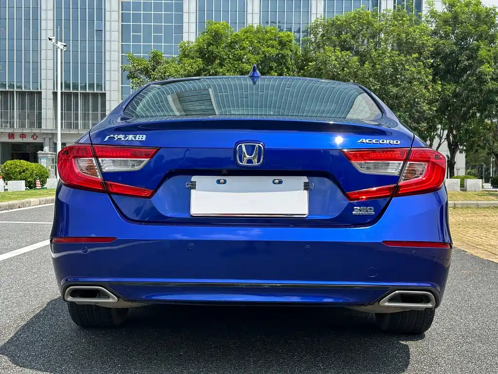 Honda Accord — миниатюра 12