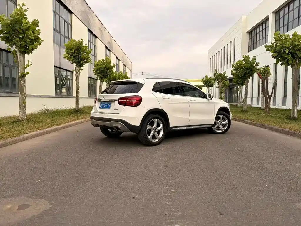 Mercedes-Benz GLA — миниатюра 5