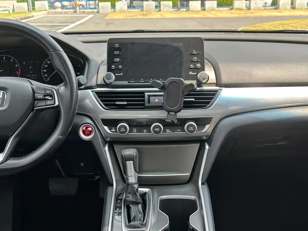 Honda Accord — миниатюра 8